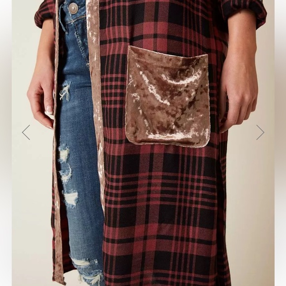 Gimmicks by BKE Plaid Duster Cardigan w/ Velour Details - Picture 3 of 6